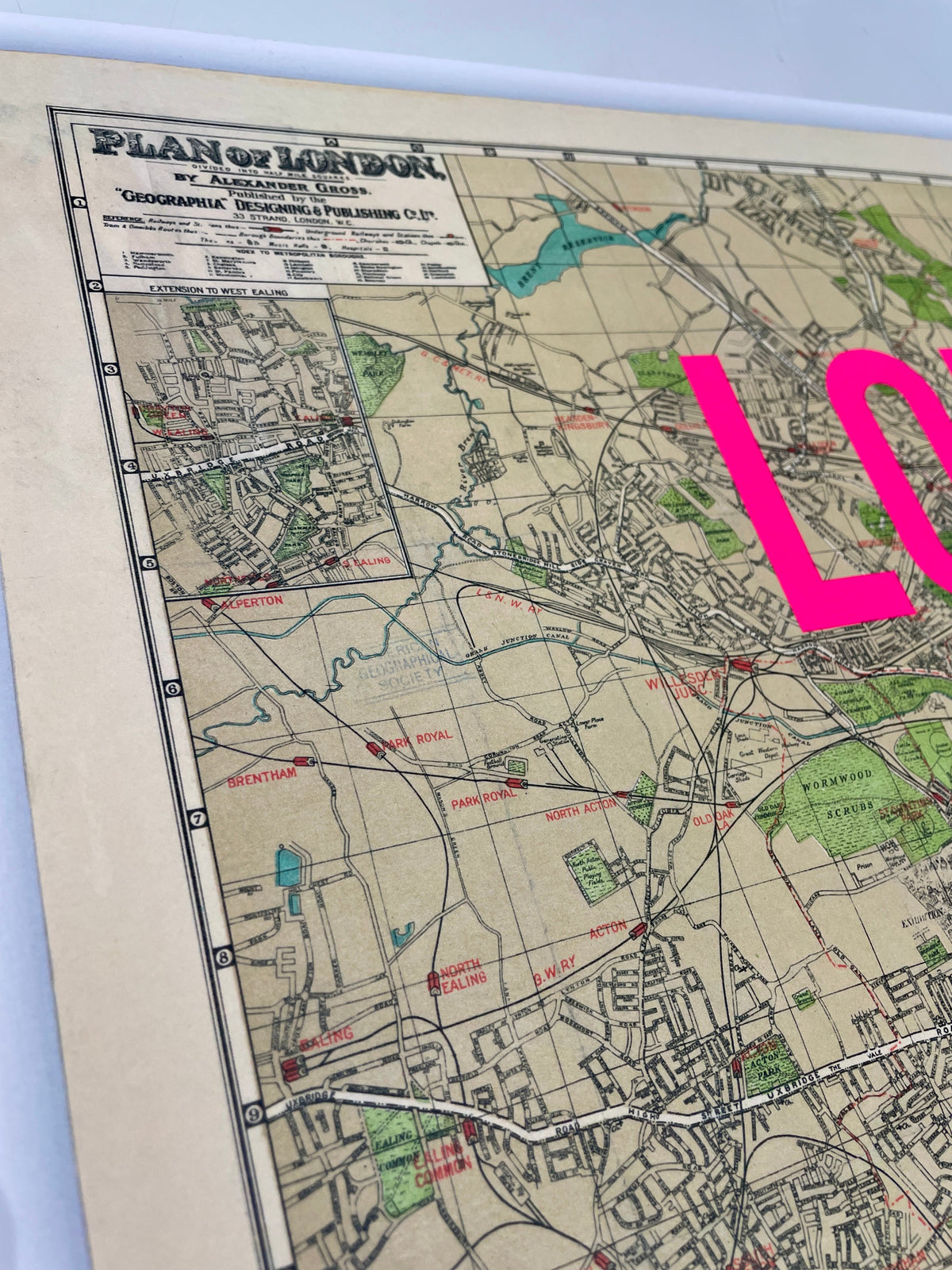 london-is-always-a-good-idea-pink-Dave Buonaguidi-Limited Edition Art Print-3024x4032