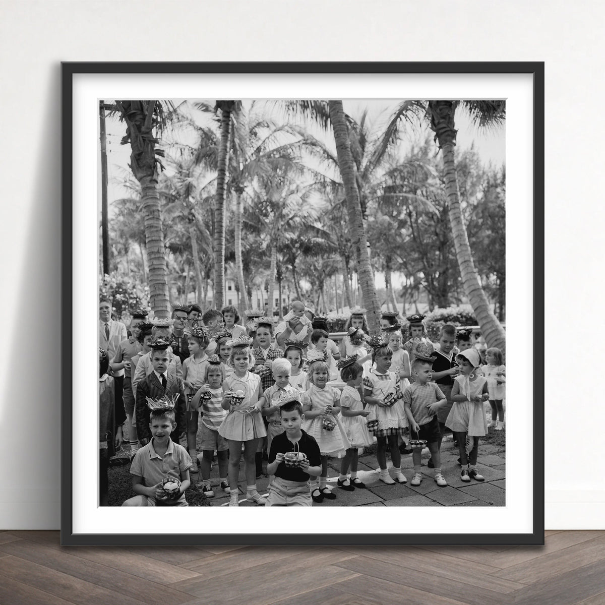Slim Aarons - easter egg hunt - Photography - Getty Images