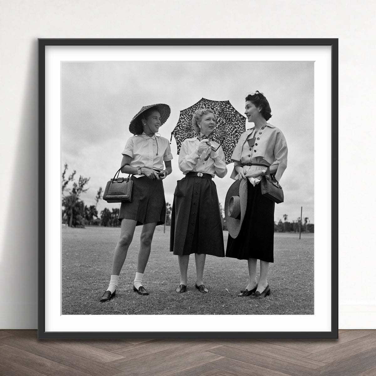 Slim Aarons - flo smith and friends - Photography - Getty Images