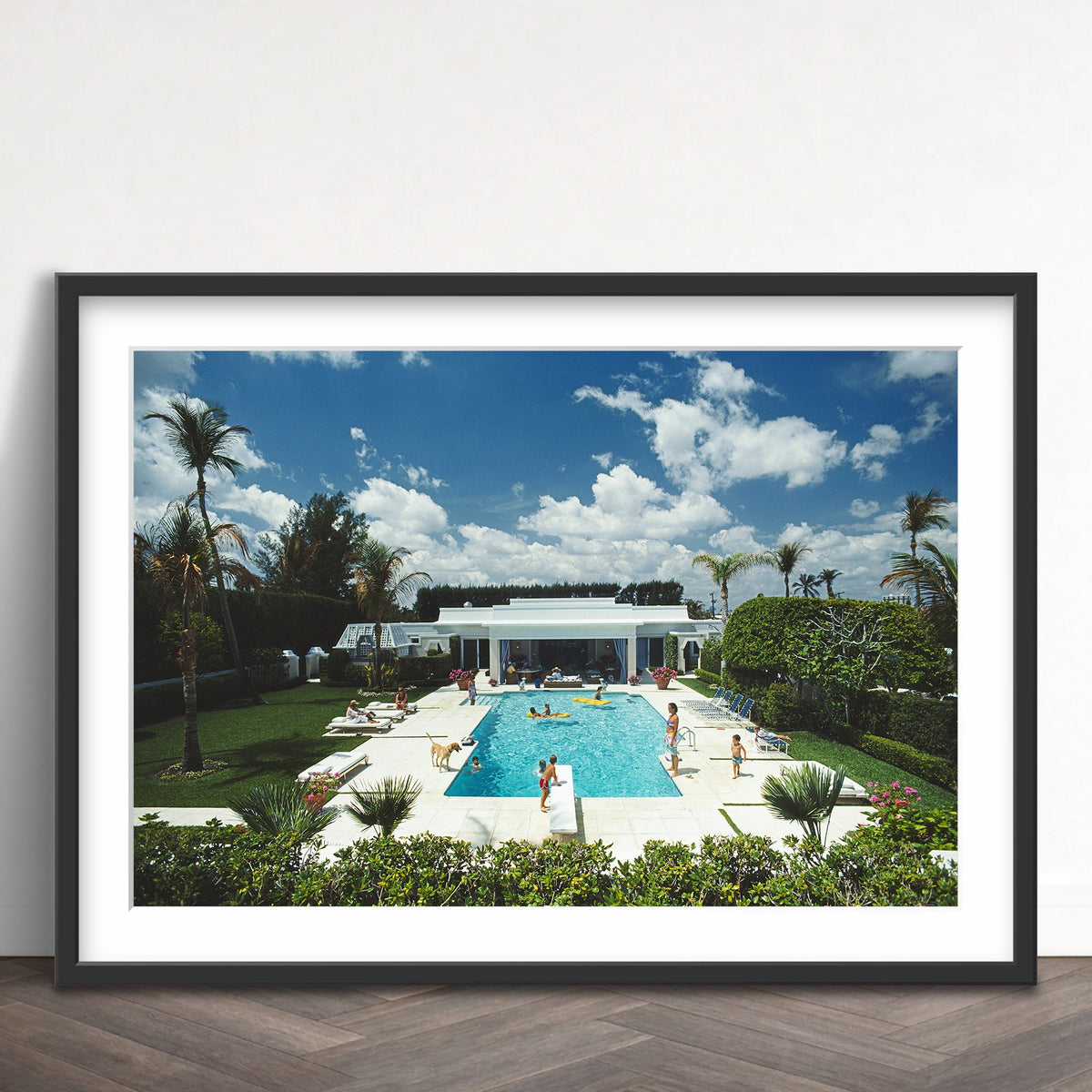 Slim Aarons - goodmans pool - Photography - Getty Images
