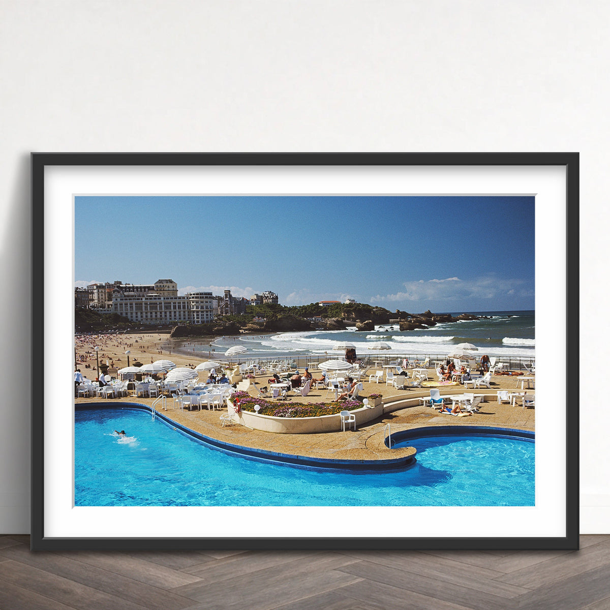 Slim Aarons - hotel du palais biarritz - Photography - Getty Images