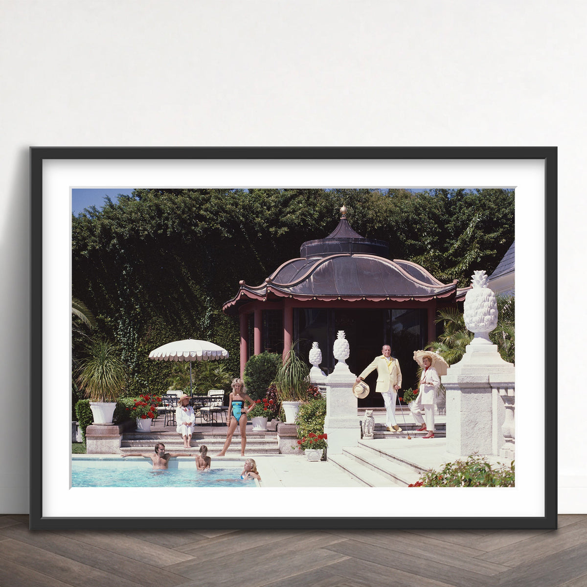 Slim Aarons - pagoda poolhouse - Photography - Getty Images