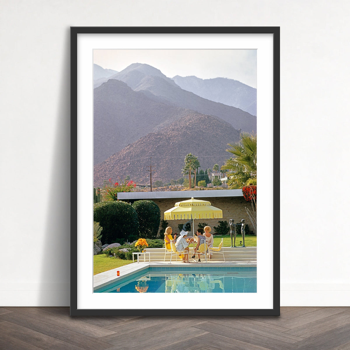 Slim Aarons - poolside scenery - Photography - Getty Images