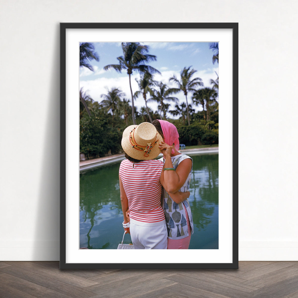 Slim Aarons - poolside secrets - Photography - Getty Images
