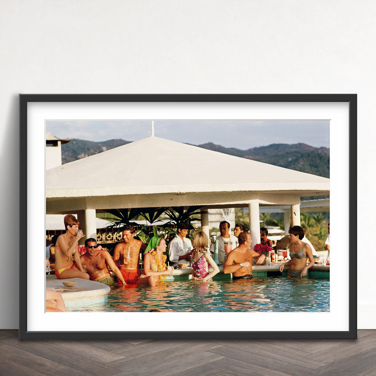Slim Aarons - racquet club pool - Photography - Getty Images