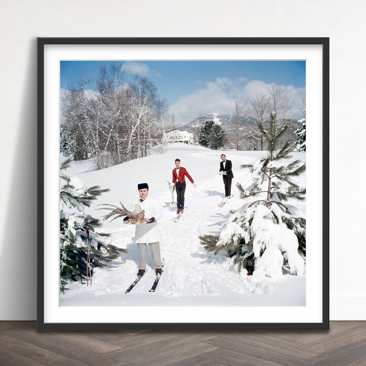 Slim Aarons - skiing waiters - Photography - Getty Images