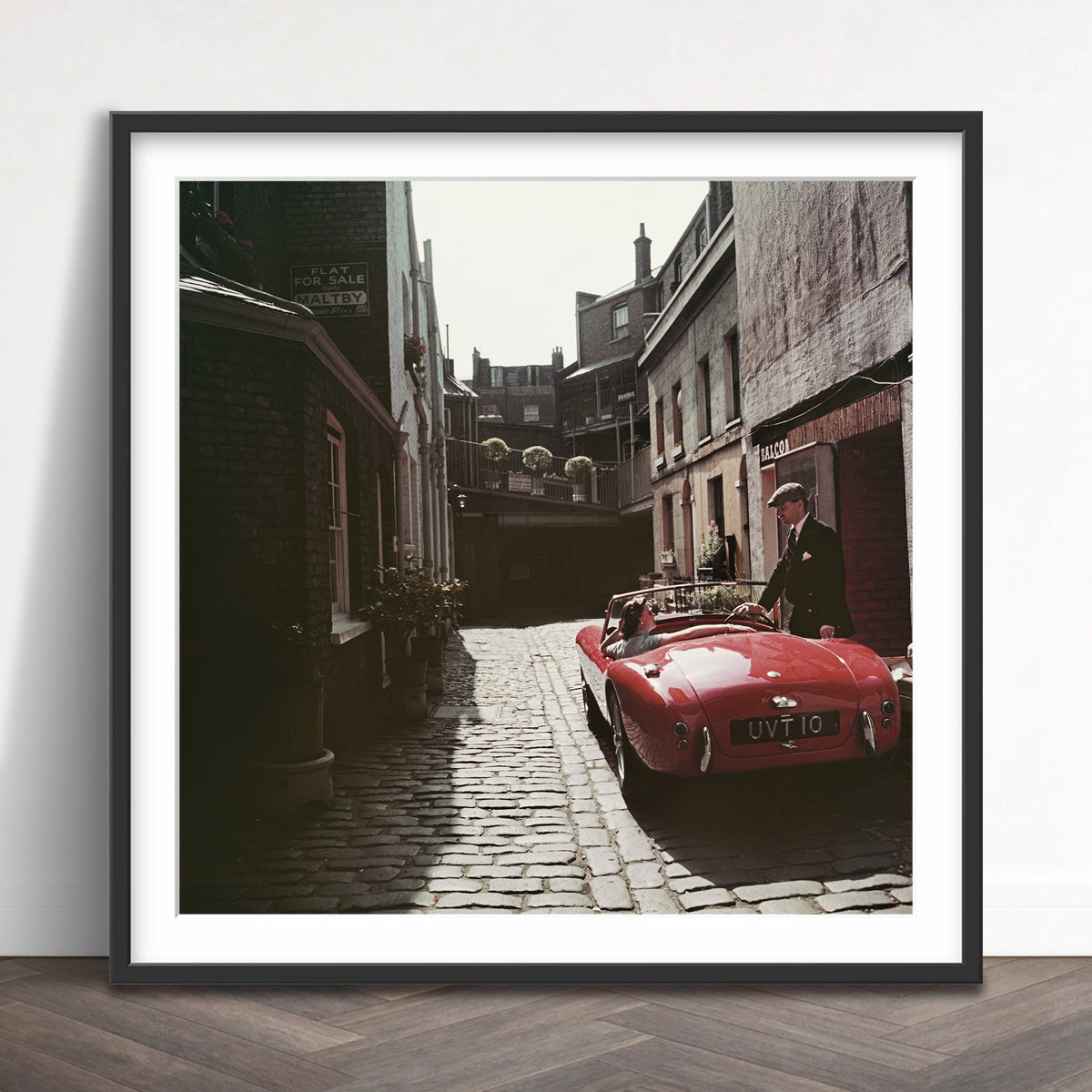 Slim Aarons - sports car couple - Photography - Getty Images