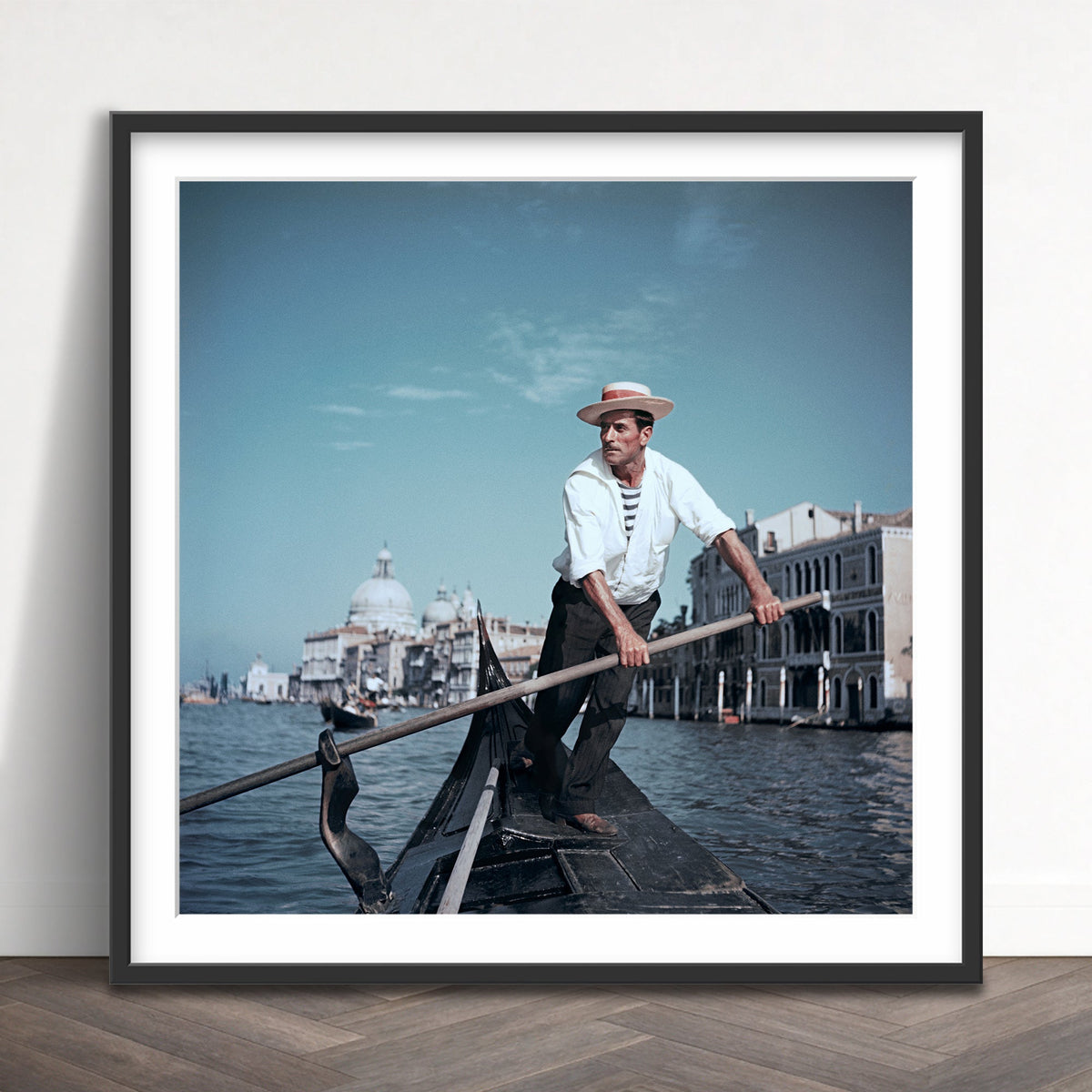 Slim Aarons - venice gondolier - Photography - Getty Images