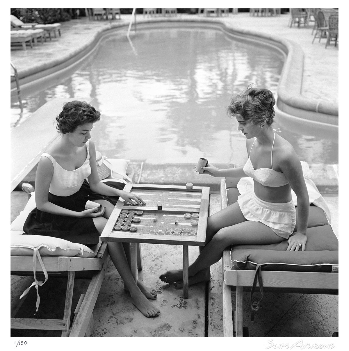 backgammon by the pool - Slim Aarons - Limited Edition - Estate Stamped - Photography - Getty Images