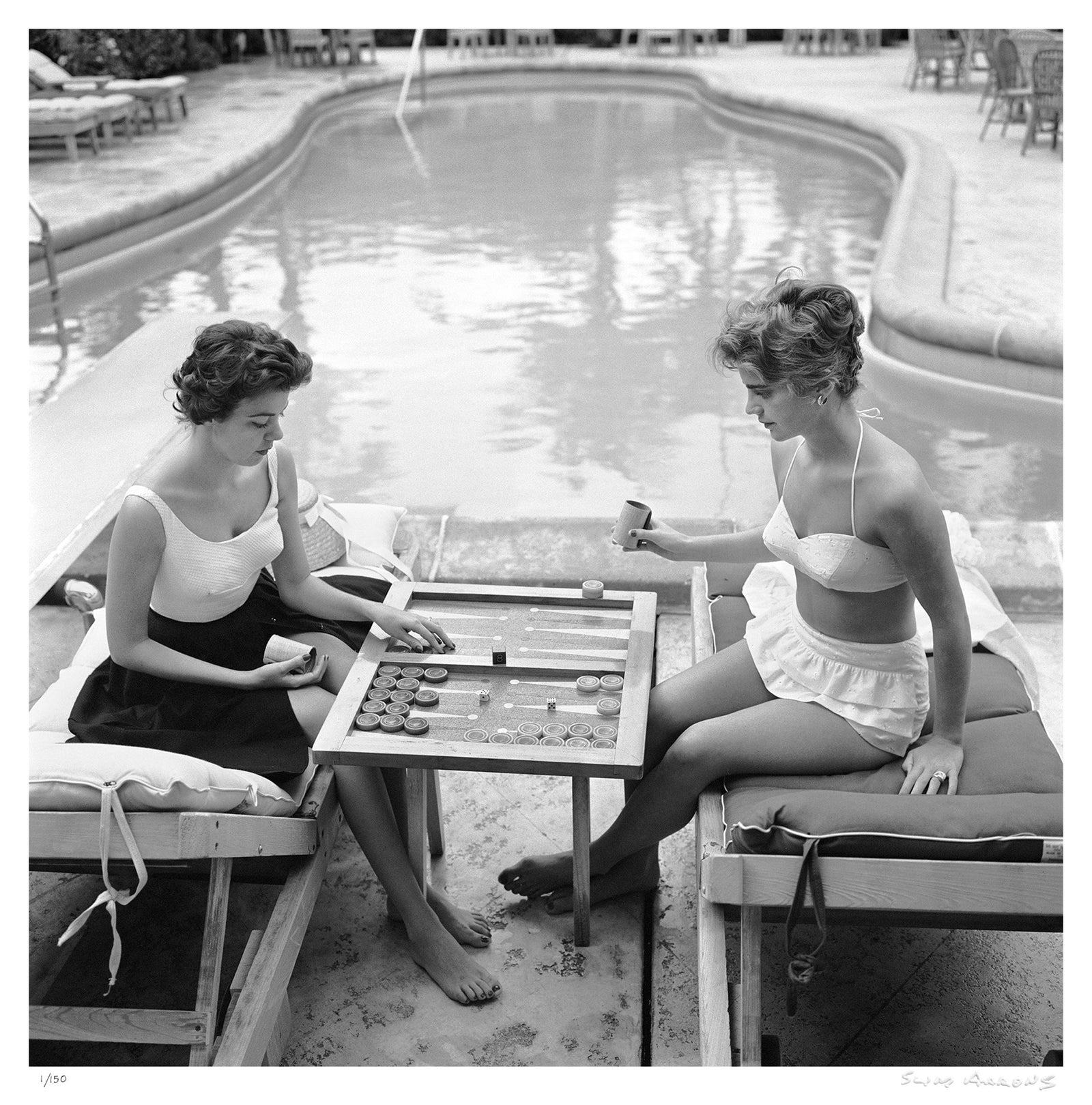 backgammon by the pool - Slim Aarons - Limited Edition - Estate Stamped - Photography - Getty Images