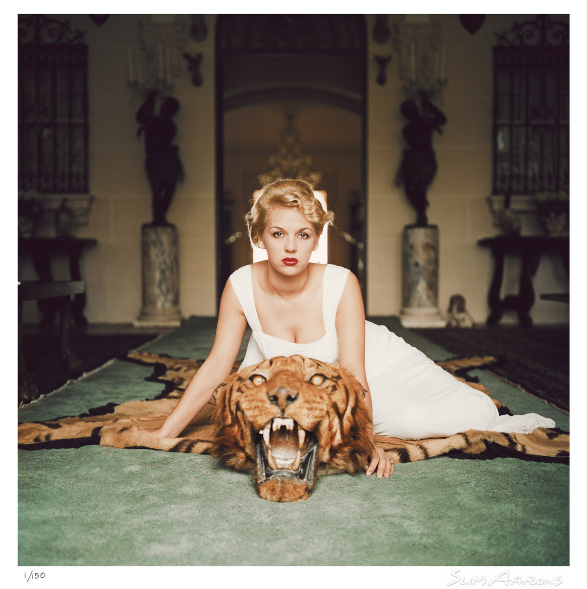 beauty and the beast - Slim Aarons - Limited Edition - Estate Stamped - Photography - Getty Images