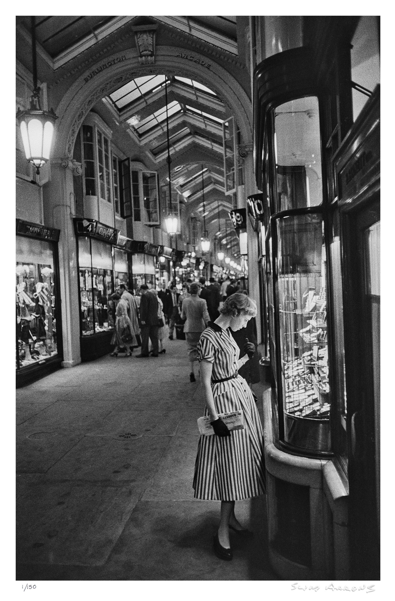 burlington arcade - Slim Aarons - Limited Edition - Estate Stamped - Photography - Getty Images