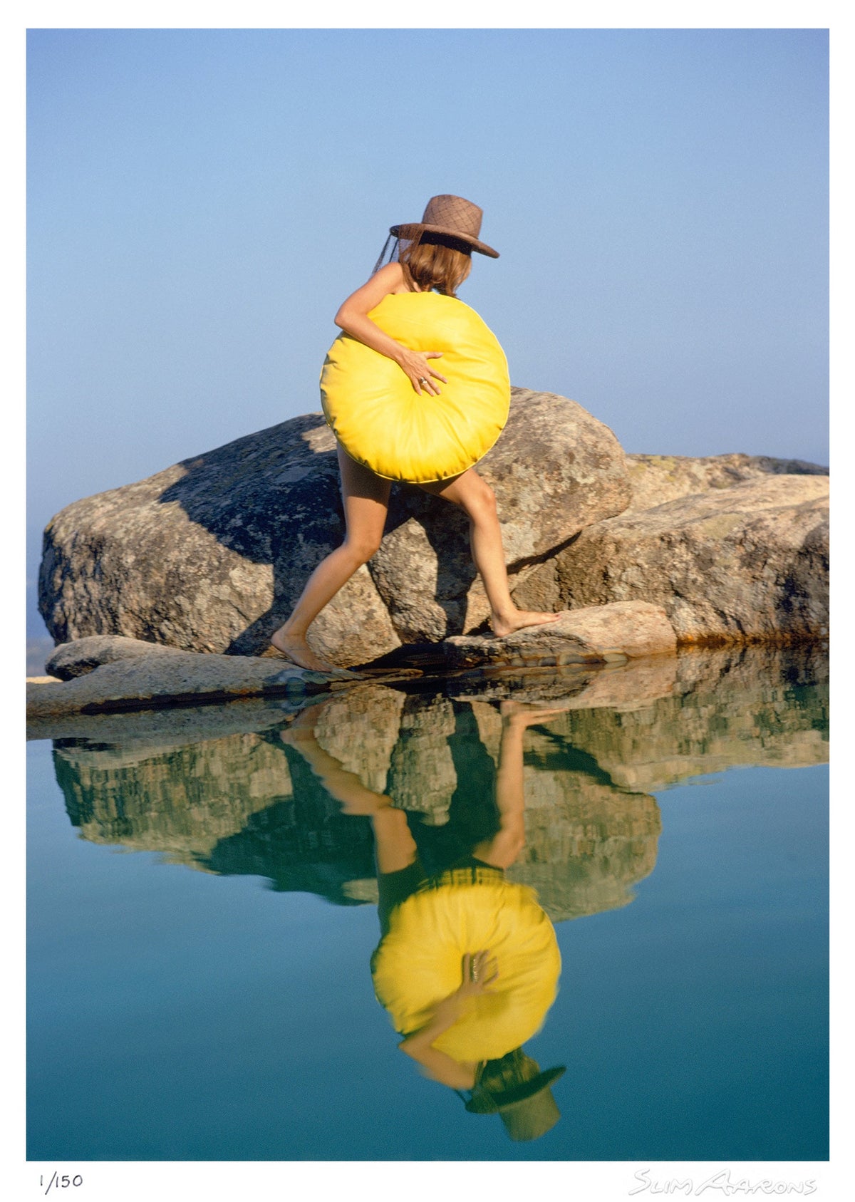finding a spot - Slim Aarons - Limited Edition - Estate Stamped - Photography - Getty Images