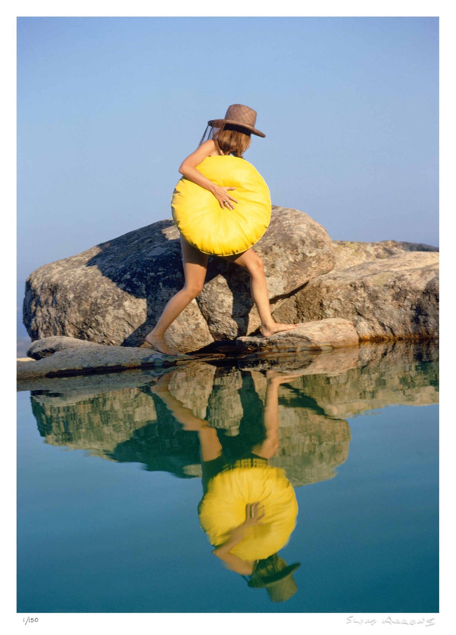 finding a spot - Slim Aarons - Limited Edition - Estate Stamped - Photography - Getty Images