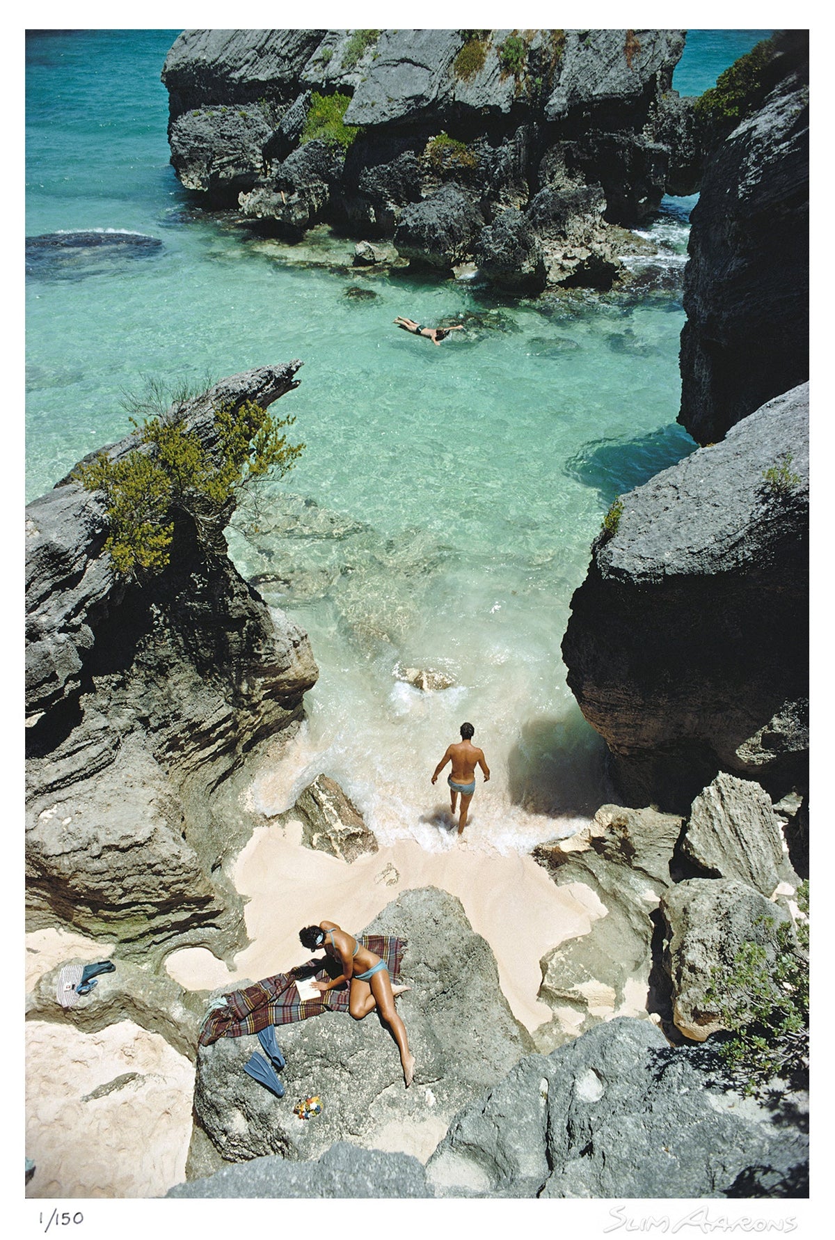 holidaymakers in bermuda - Slim Aarons - Limited Edition - Estate Stamped - Photography - Getty Images