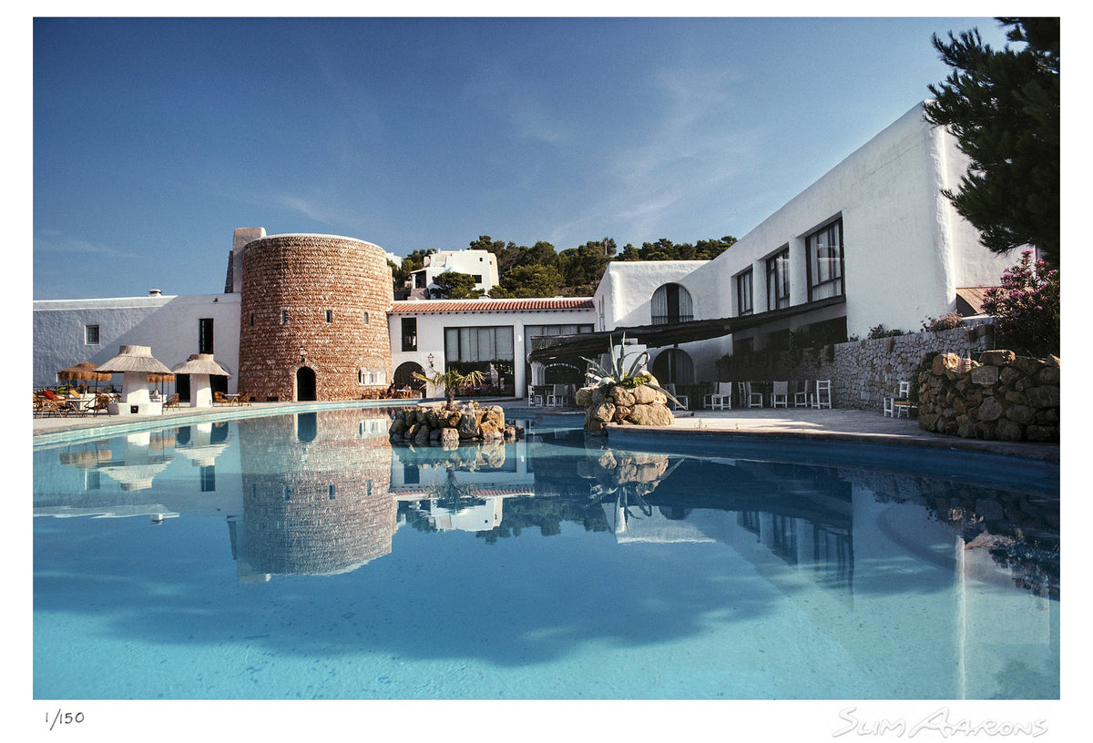 hotel hacienda - Slim Aarons - Limited Edition - Estate Stamped - Photography - Getty Images