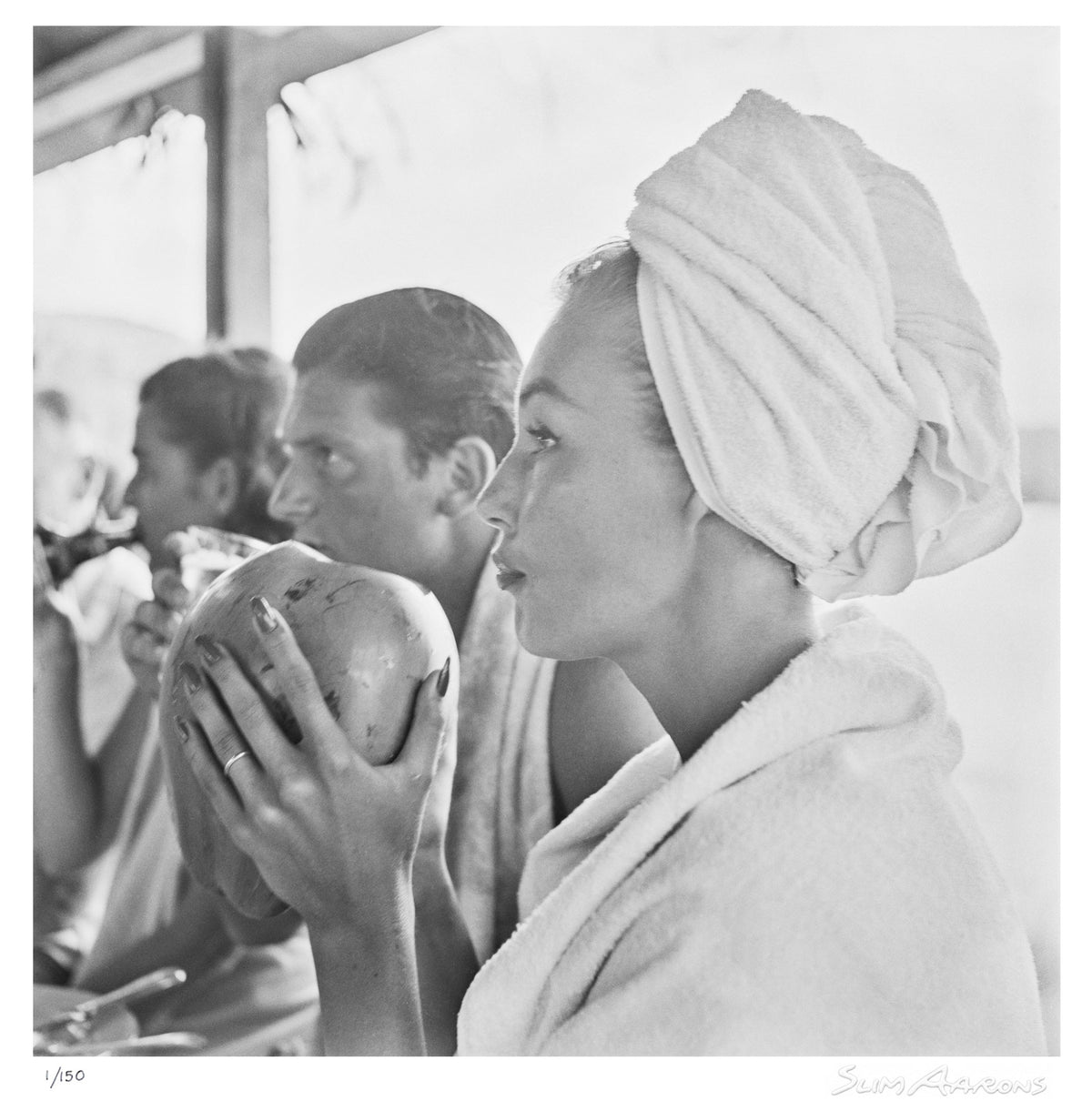 liz pringle refreshments in jamaica - Slim Aarons - Limited Edition - Estate Stamped - Photography - Getty Images