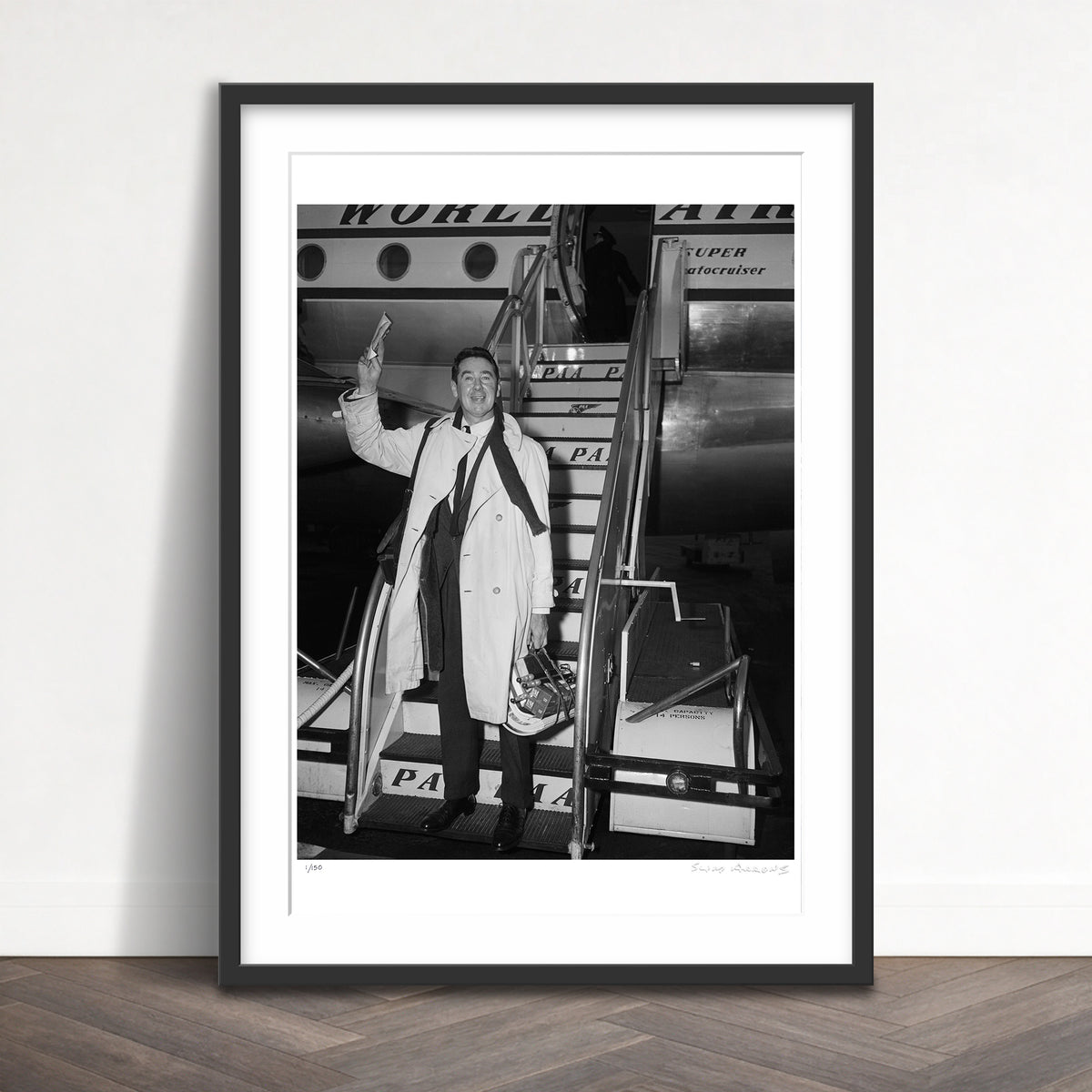 Slim Aarons Limited Edition Estate Stamped slim arrives limited edition 2926958 Framed