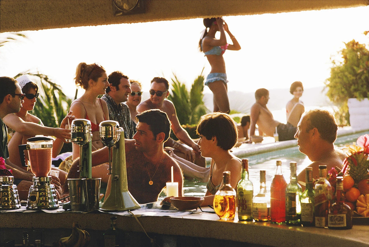 The bar at the Villa Vera Hotel Spa and Racquet Club in Acapulco, January 1968. Slim Aarons photograph.
