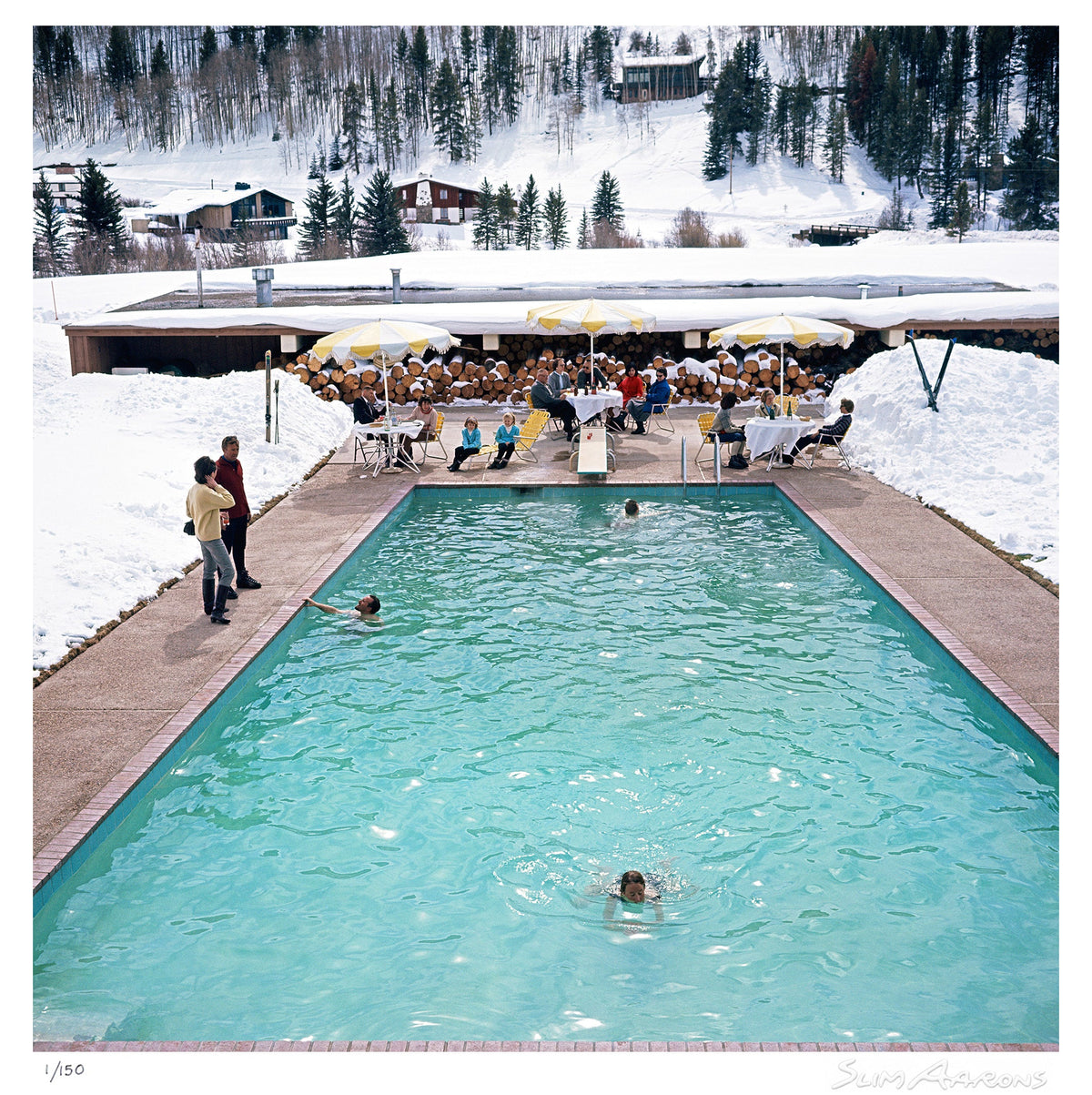 snow round the pool - Slim Aarons - Limited Edition - Estate Stamped - Photography - Getty Images