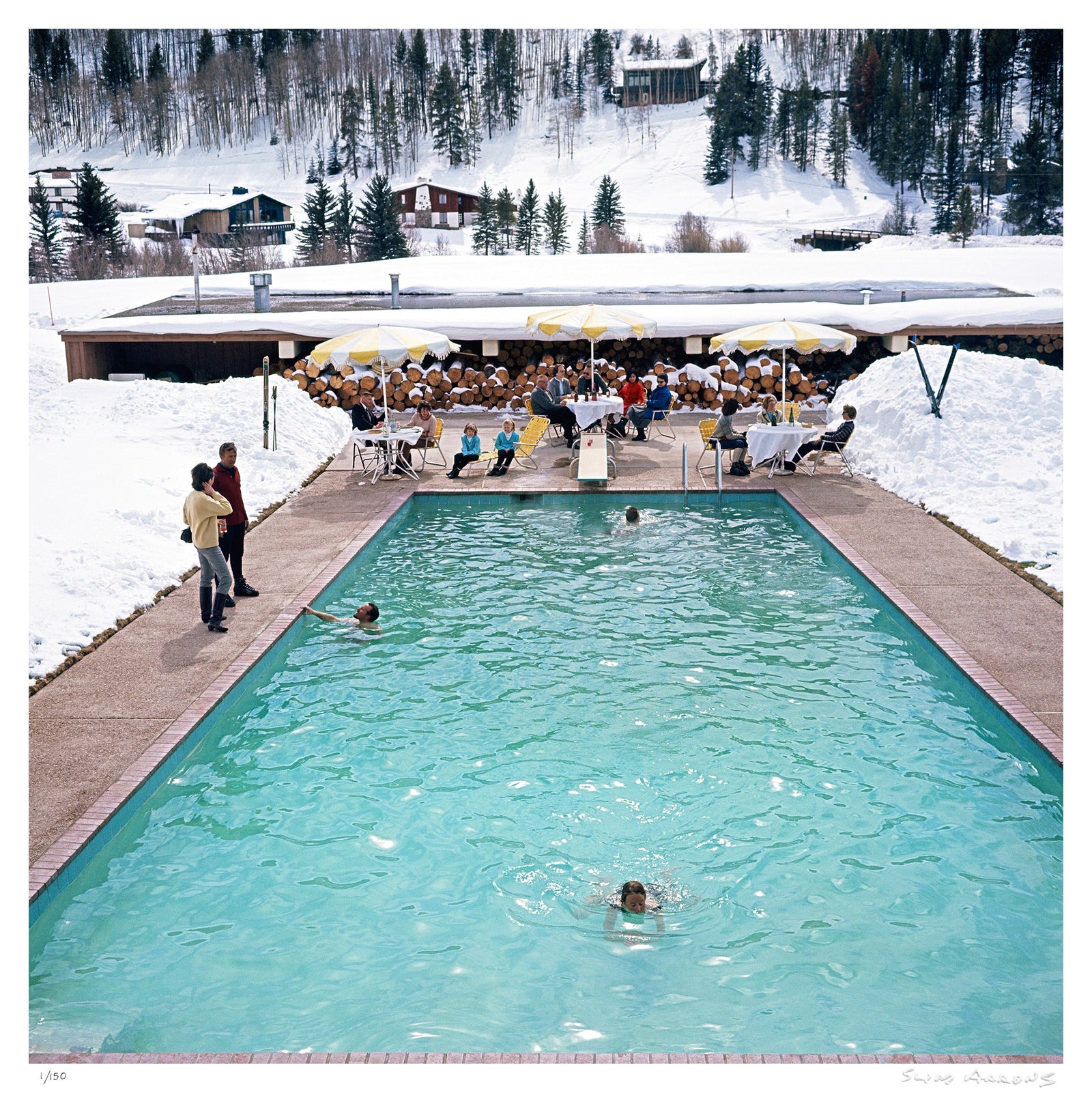 snow round the pool - Slim Aarons - Limited Edition - Estate Stamped - Photography - Getty Images