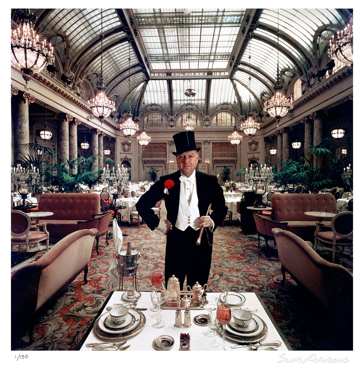 top peoples eatery - Slim Aarons - Limited Edition - Estate Stamped - Photography - Getty Images